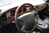Jaguar XJR de vanzare