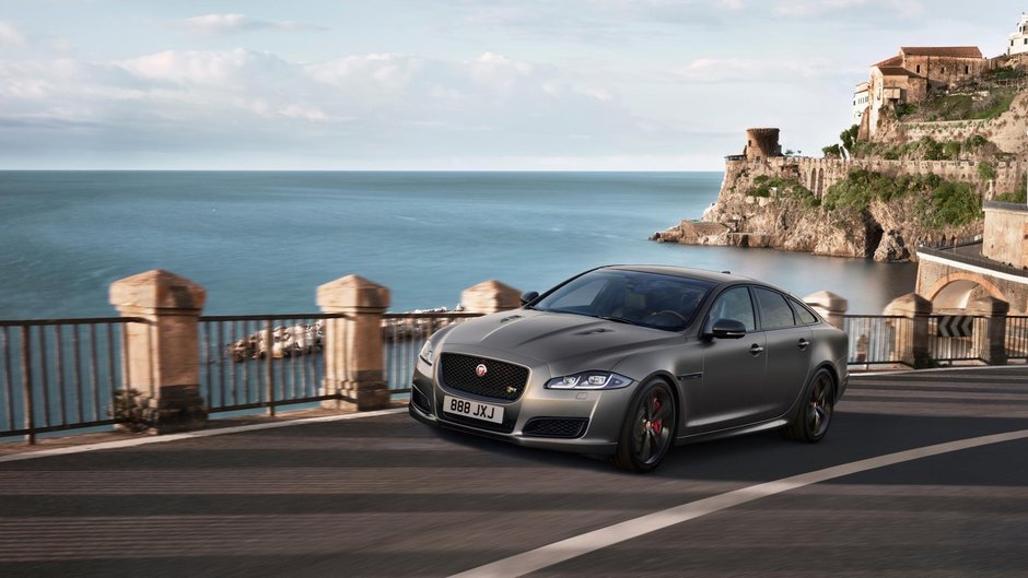 Jaguar XJR575