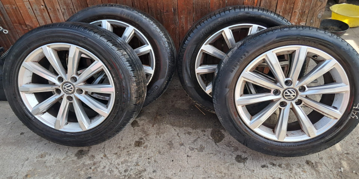 Janta aliaj 17 3G0601025D 7.0J x17H2 ET40 Audi A5
