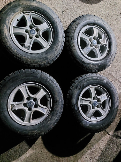 Janta Aliaj Set R16,5x114.3,Anvelope Iarna,Anvelope Stare Buna Hyundai SANTA FE 1 (SM) 2000 - 2006 M...