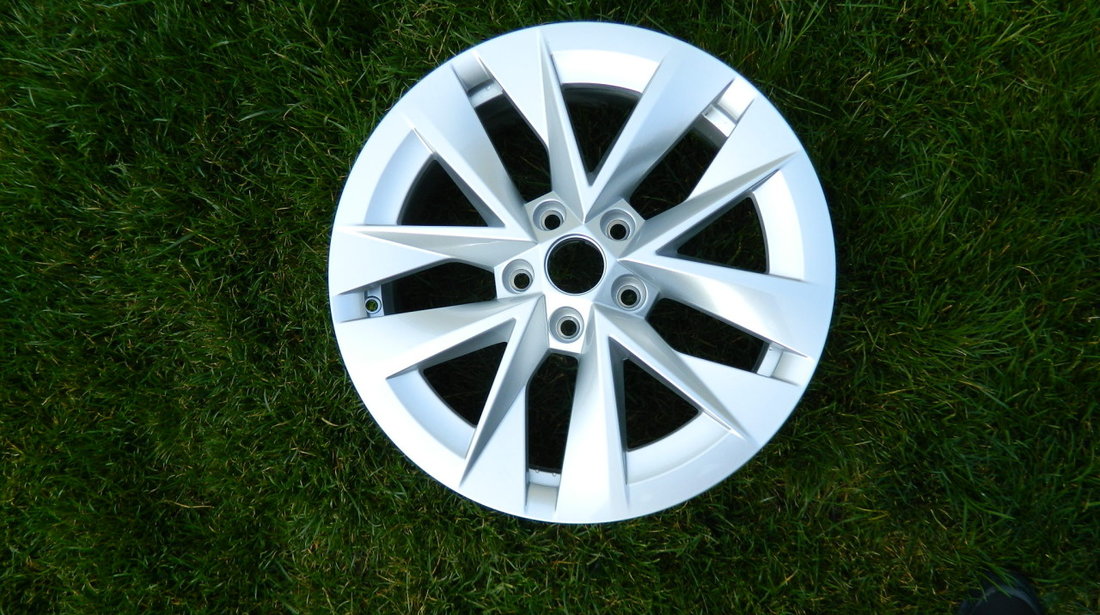 Janta pe 17'' Skoda Octavia 4 cod oem 5E3601025