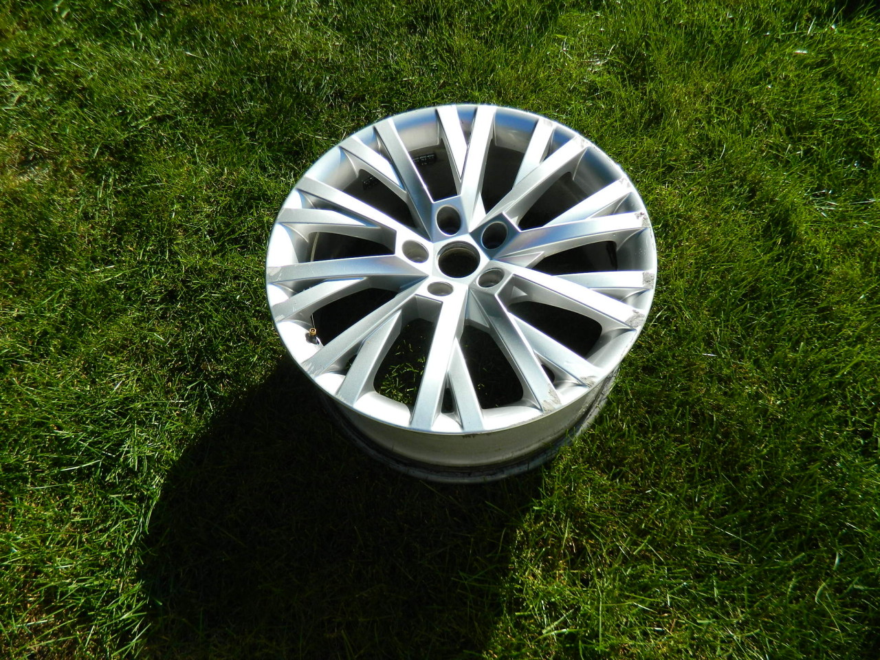 Janta pe 18'' Skoda Superb 3V cod 3V0601025AN