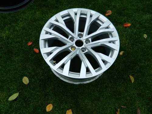 Janta pe 18'' VW Touareg 3 cod 760601025H