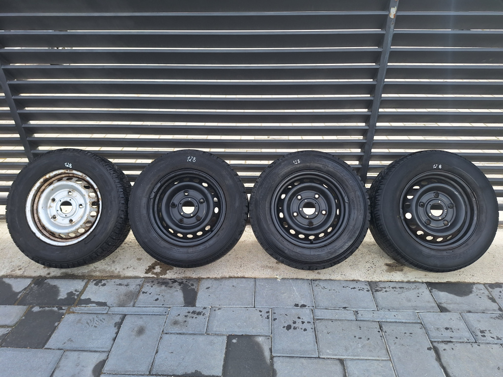 Jante 15 - 5 prezoane Ford Transit Custom (2012->) 2.2 Motorina 2014, 215\65\R15C / 61\2J×15×60 / BK21-1007-EA