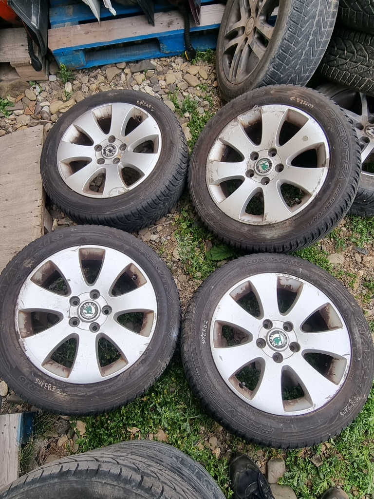 Jante 16 - 5 prezoane Skoda Superb 2 2010, 205/55R16