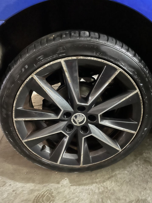 Jante 17 - 5 prezoane Skoda RAPID 1.6 Motorina 2017, 215/40R17