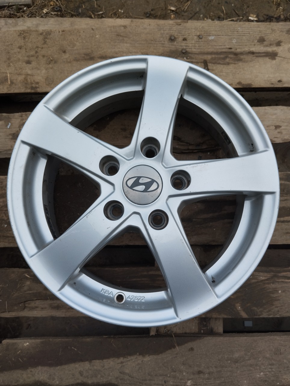 Jante aliaj 15 zoll marca Dezent gama Hyundai / Mazda / Renault Laguna