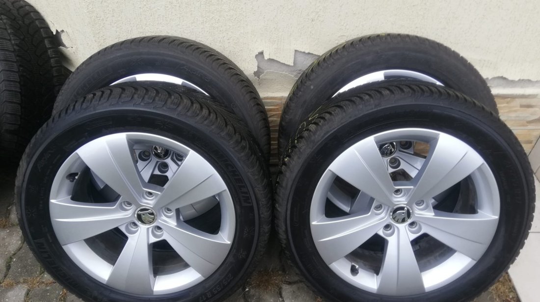 Jante aliaj 5x112 R17 originale Skoda Superb/anvelope iarna 215/55 R17 Michelin Alpin 5