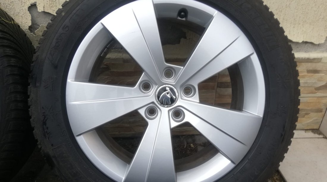 Jante aliaj 5x112 R17 originale Skoda Superb/anvelope iarna 215/55 R17 Michelin Alpin 5