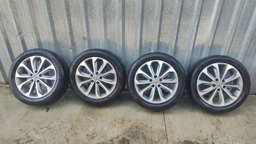 Jante aliaj 5x114,3 cu anvelope M+S 215 / 55 R18 Nissan , Honda , Dacia , Toyota , Renault , Mazda