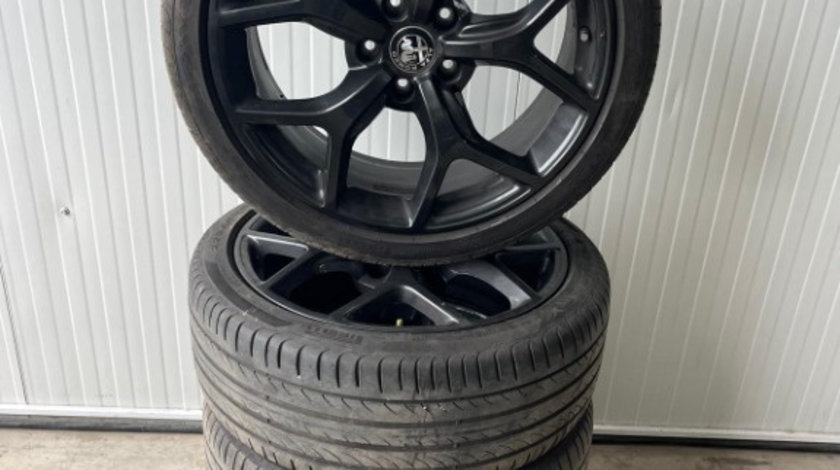 Jante aliaj cu anvelope Alfa Romeo Julia dim.225/40/19 anvelope Pirelli dot 2022