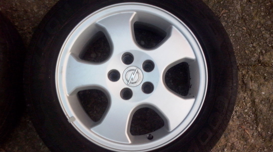 Jante Aliaj Opel Astra H 5 x 110 pe R 16 " Impecabile !