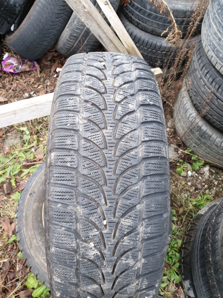 Jante Anvelope Iarna Mercedes Vito w639 Bridgestone 215/65/16 Dot 2015