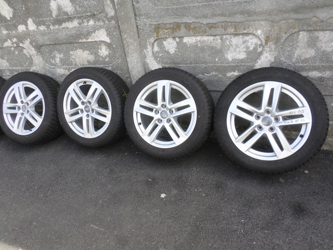 Jante Audi A4 B9 225 50 17 Iarna Dunlop 