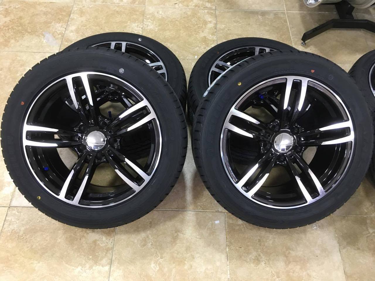 Jante BMW R17 Anvelope vara noi 225-50-1