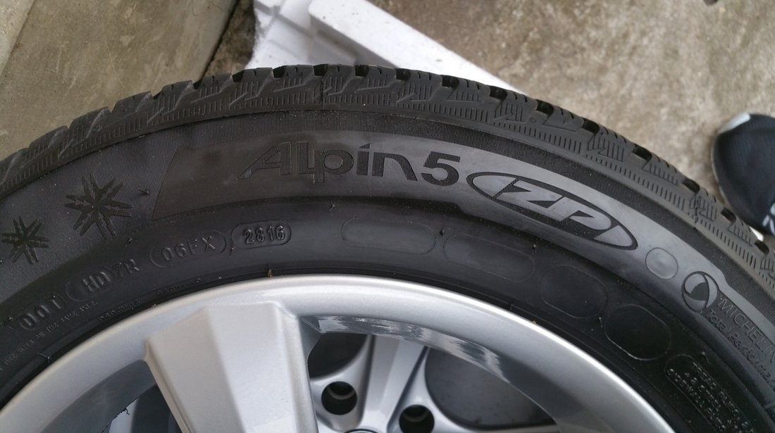 Jante BMW seria 3 F30 16'' cu cauciucuri M+S Michelin Alpin 5 DOT 2016 ET 30