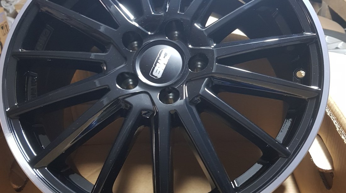 Jante CMS C23 noi 17" 5x114.3, Dacia Duster,Renault,Nissan,Kia