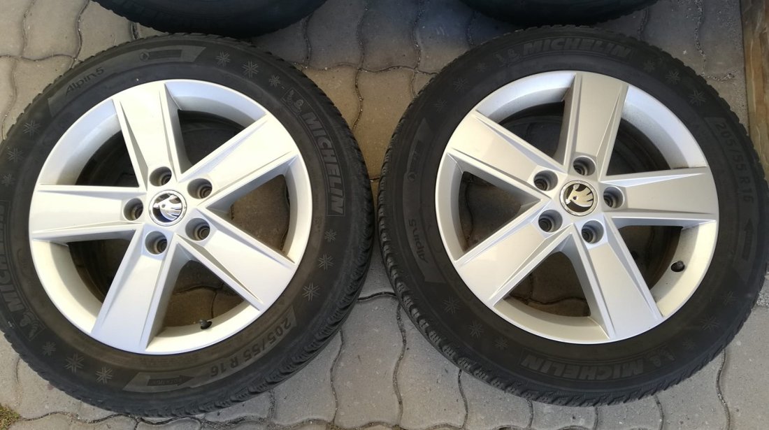 Jante de aliaj 5x112 R16 originale Skoda Octavia 3 cu anvelope iarna 205/55 R16 Michelin M+S