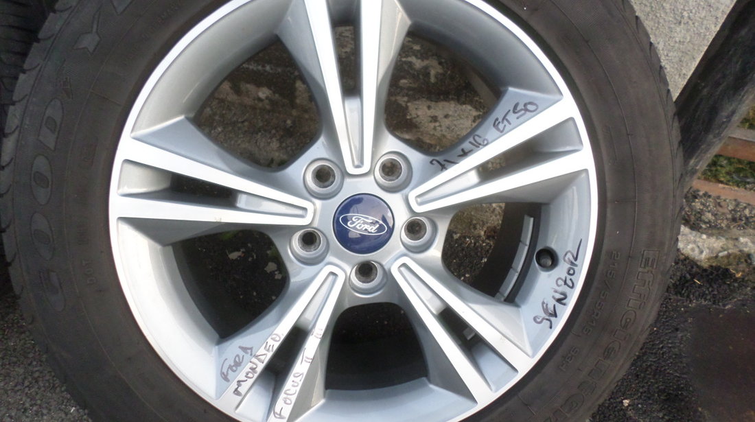 Jante Ford Focus  Mondeo S Max vara  215 55 16 Pirelli Goodyear