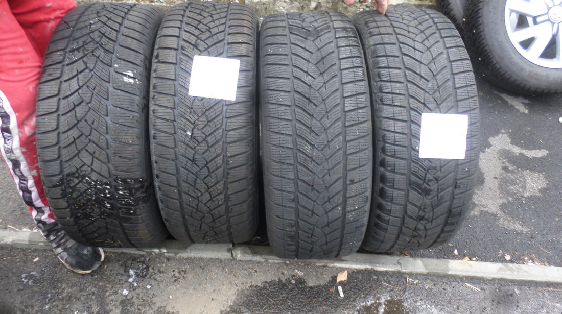 Jante Ford kuga 235 55 17 iarna Goodyear  si SENZORI DE PRESIUNE