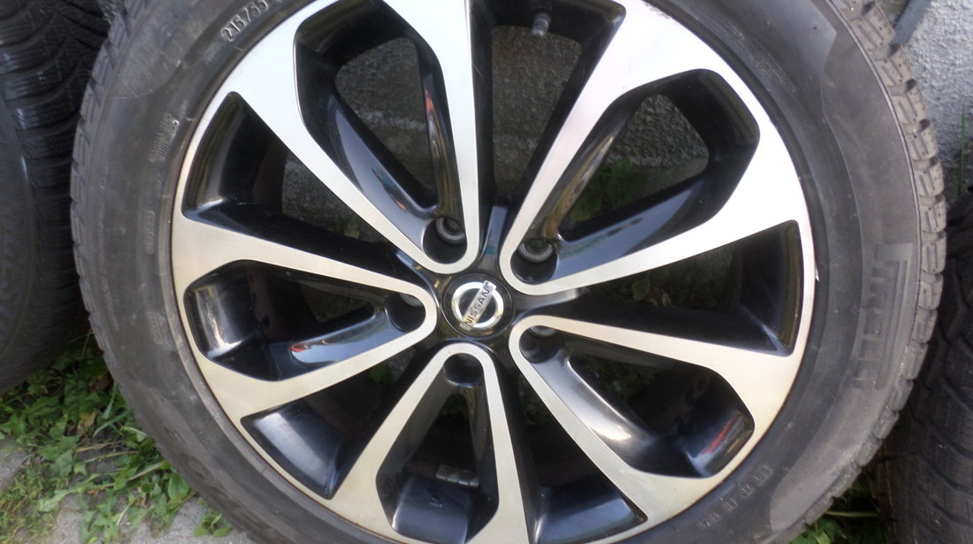 Jante Nissan Qashqai 215 55 18 IARNA Pirelli Sottozero