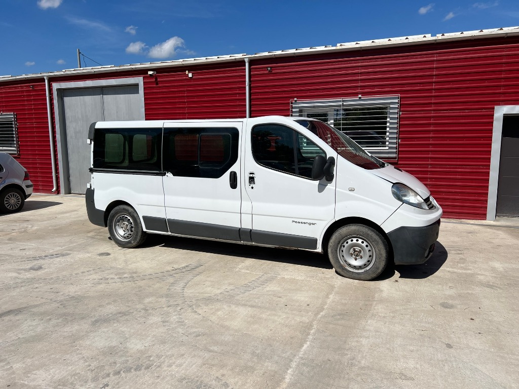 Jante originale tabla + anvelope 195/75/R16C Renault Trafic / Opel Vivaro.