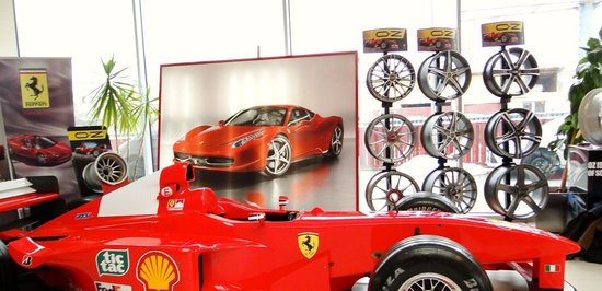 Jante OZ Racing - Eveniment lansare Ferrari F12