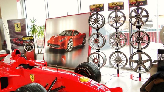 Jante OZ Racing - Eveniment lansare Ferrari F12