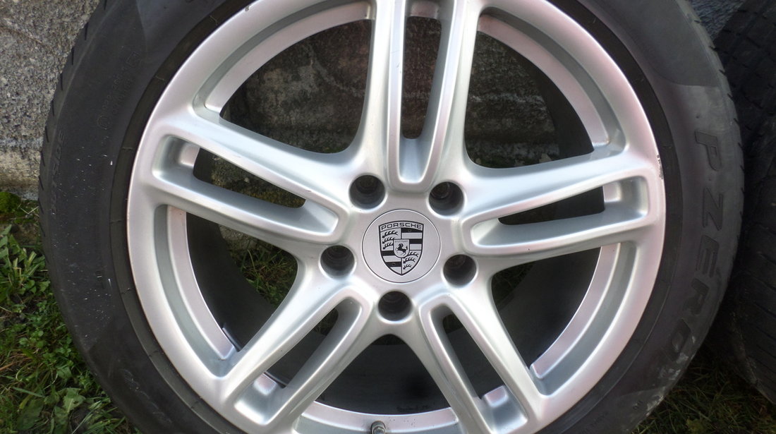 Jante Porsche Panamera 285 40 19 Vara 255 45 19 Pirelli