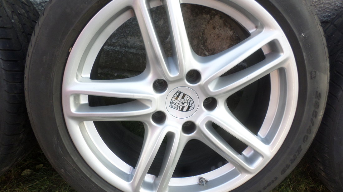 Jante Porsche Panamera 285 40 19 Vara 255 45 19 Pirelli