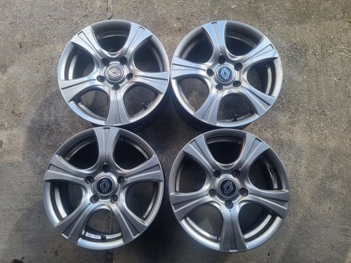 Jante RENAULT,nissan,mazda 5x114,3 pe 15 cromate