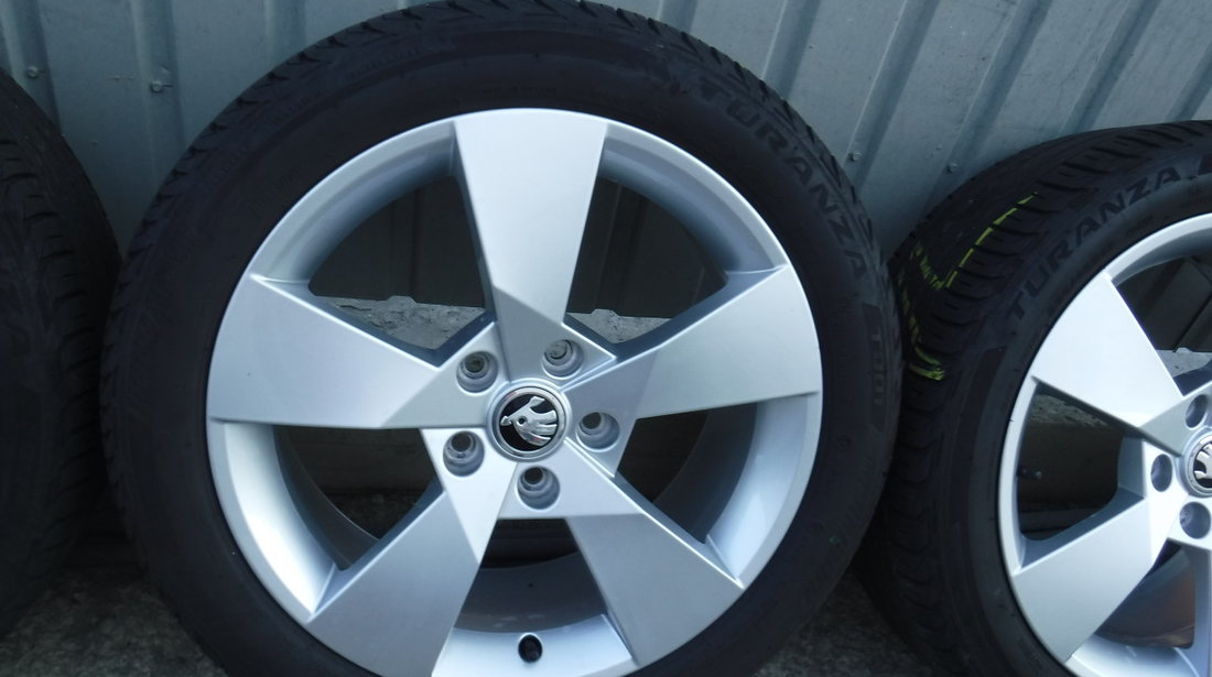 Jante Skoda  Octavia 3  Superb 225 45  17 vara  Bridgestone