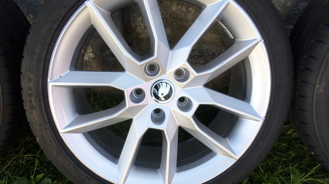 Jante Skoda RS Gemini 225 40 18 Vara Noi Bridgestone