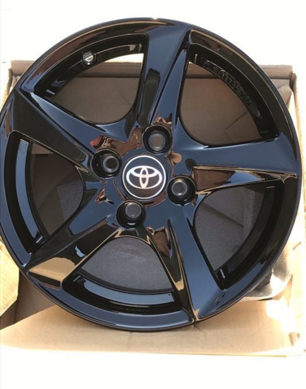 Jante Toyota IQ, Yaris, Yaris Hybrid, Aygo, Noi ,15”