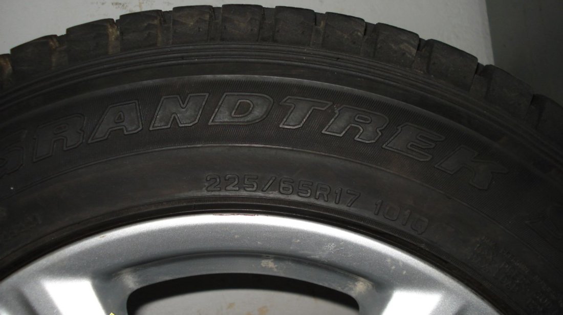 Jante Toyota Rav4 R17 Anvelope Dunlop Grandtrek