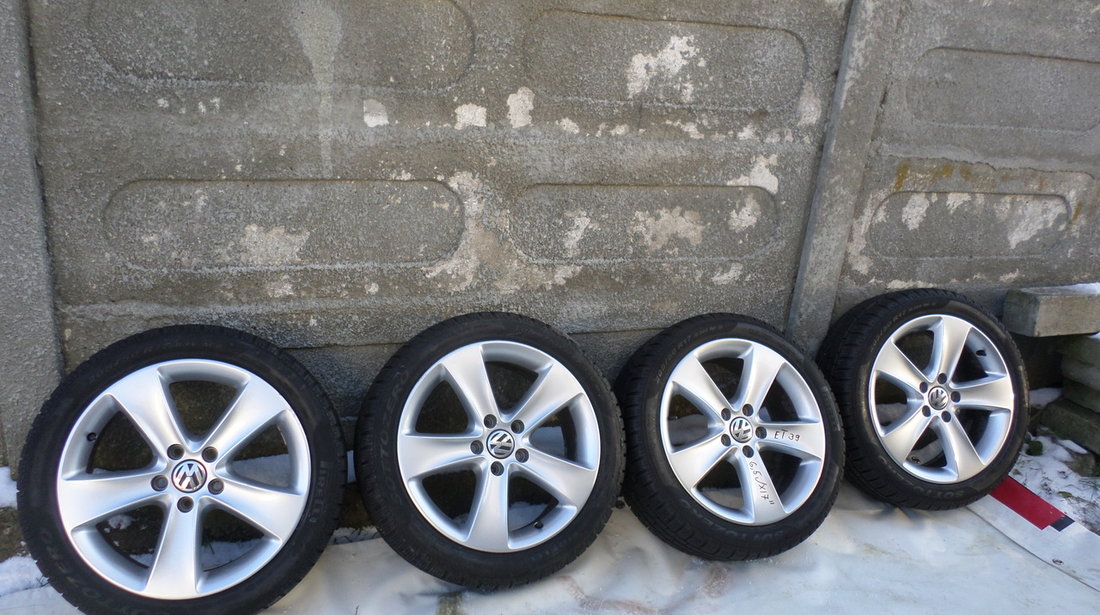 Jante VW Passat CC 205 50 17 Iarna Pirelli