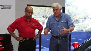 Jay Leno face cunostinta cu noul Chevrolet Corvette Stingray