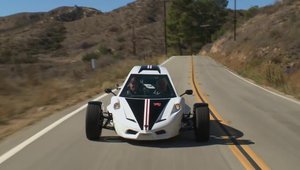 Jay Leno incearca un triciclu cu motor de Hayabusa si 197 CP