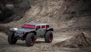 Jay Leno prezinta un Jeep modificat de Fab Fours