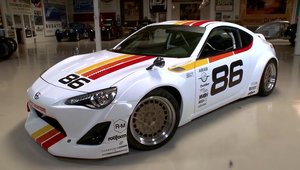 Jay Leno primeste vizita unui Scion FR-S complet modificat