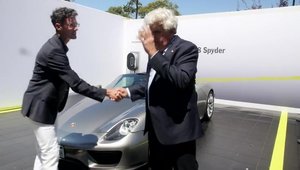 Jay Leno scoate la o tura noul Porsche 918 Spyder