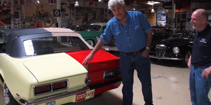 Jay Leno si 2 Camaro intr-unul singur