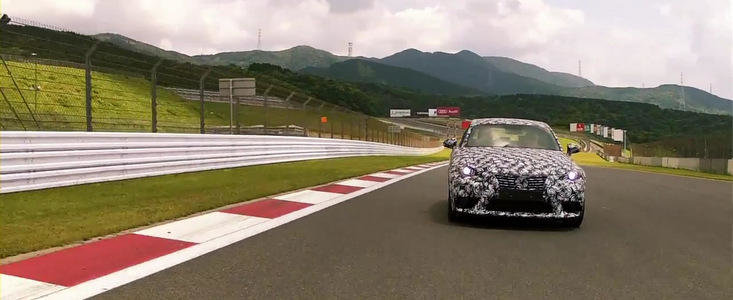 Jay Leno testeaza in avanpremiera urmatorul Lexus IS. VIDEO AICI!