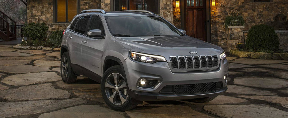 Jeep a lansat oficial noul Cherokee facelift. Vor fi disponibile trei motorizari, dintre care una de 270 de cai Jeep a lansat oficial noul Cherokee facelift. Vor fi disponibile trei motorizari, dintre care una de 270 de cai