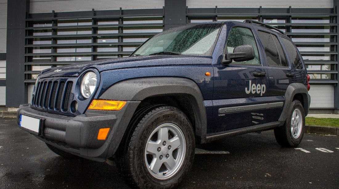 Jeep Cherokee Autoutilitara 4 locuri cutie automata 2005