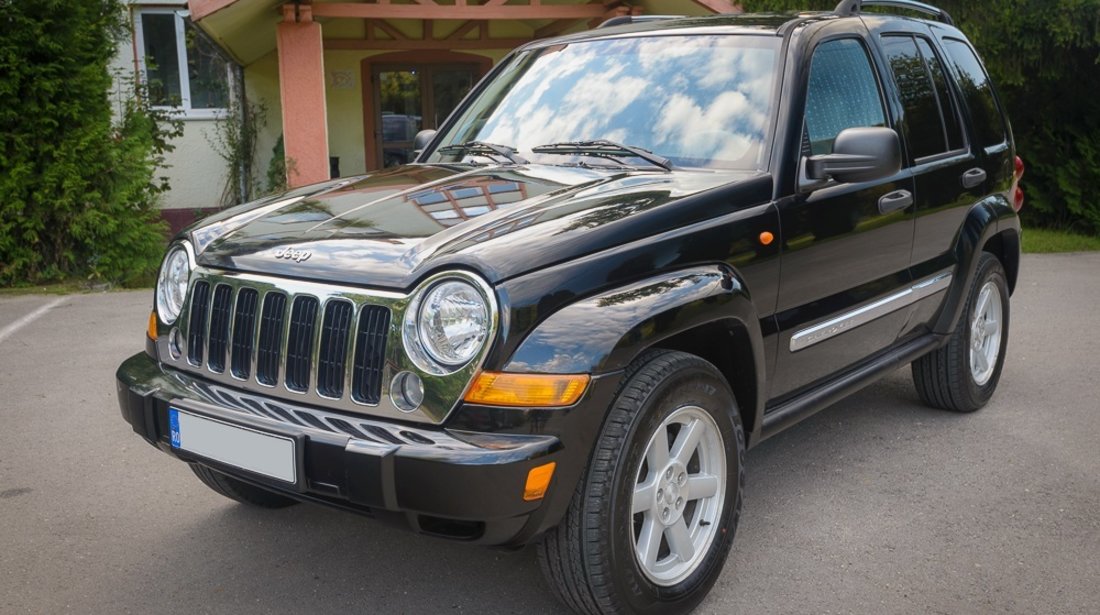 Jeep Cherokee Autoutilitara 5 locuri Facelift 2.7 CRD  An 2005