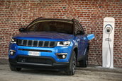 Jeep Compass si Renegade 4Xe