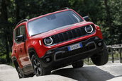 Jeep Compass si Renegade 4Xe