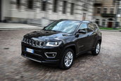 Jeep Compass si Renegade 4Xe