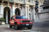 Jeep Compass si Renegade 4Xe